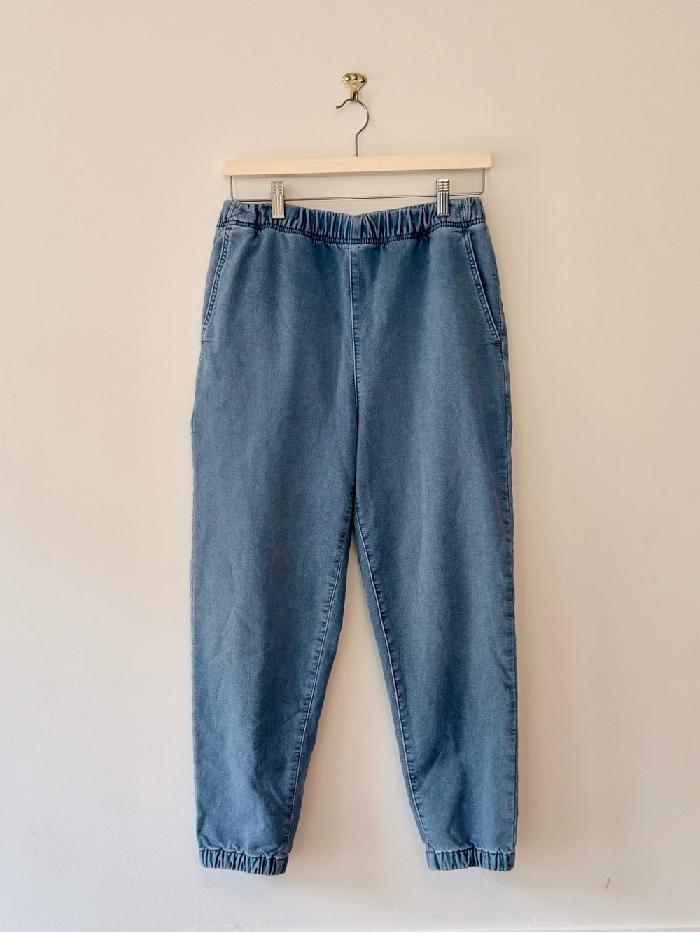 Madewell Sweatpant Jeans Elastic-Waist Denim Jogger in Nealy Light Wash - S